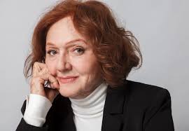 Columna de Cristián Briones: El Conde y su anemia