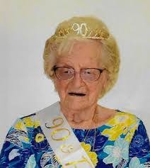 Ella Boyce's Instagram, Twitter & Facebook