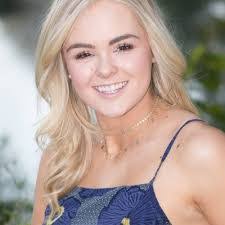 Anna Monette's Instagram, Twitter & Facebook