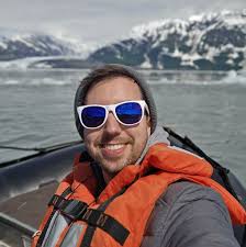 AL ‼️ Good morning, I need another house to help a family of friends who  are already in Madeira and have nowhere to stay! Unfortunately we now have  a reservation from