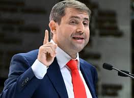 Voortvluchtige politicus uit Moldavië helpt Rusland sancties omzeilen