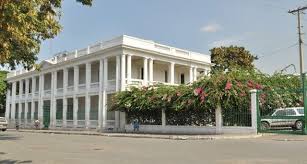 Depuis sa fondation, le nouvelliste s'est voulu un journal modéré, de tendance libérale et indépendante. Ancien Local Grand Quartier General Forces Armees D Haiti Le Nouvelliste Outdoor Decor Architecture Outdoor