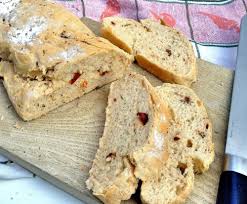 Ciabatta Brot Mit Getrockneten Tomaten Und Pepperoni Rezept Ciabatta Brot Lebensmittel Essen Rezepte Brotzeit