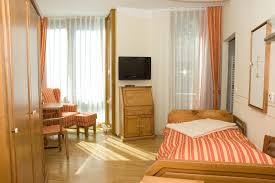 At a height above thousand meters, yet in a protected hollow, haus sonne provides incredible views Haus Sonne Berlin Seniorenbetreuung In Berlin Lichterfelde