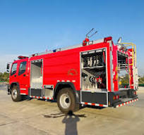 Isuzu Water Tank Fight Truck Fire Pump Monitor Fire Truck 5000L  /6000L/8000L Capacity Good Price
