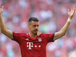Sandro wagner is één van de sterkhouders aan de kant. Sandro Wagner Leaves Bayern Munich For Tianjin Teda Goal Com