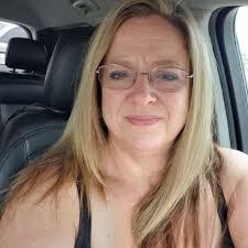 Brandy Wilcox's Instagram, Twitter & Facebook