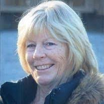 Gloria Devoe's Instagram, Twitter & Facebook