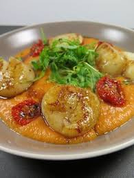 Noix De St Jacques Au Galanga Puree De Carottes Au Fenouil Audrey Cuisine Puree Carotte Recettes De Cuisine Cuisine Poisson