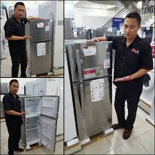 Harga kulkas polytron 2 pintu cukup terjangkau dan kompetitif, sehingga membuatnya banyak diminati oleh konsumen. Promo Kulkas 2 Bens Manado Benua Electronic Sentra Facebook