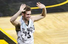 Because bohannon is coming back for one more. Hawkeyes Jordan Bohannon Has Serious Head Injury The Gazette