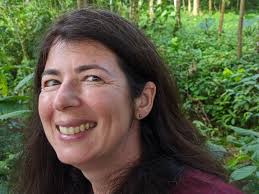 Beth Mazur's Instagram, Twitter & Facebook