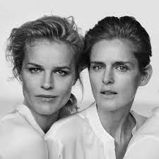 Er zählte zu deutschlands bekanntesten und beliebtesten intellektuellen. Eva Herzigova Im Interview Ich Nutze Instagram Um Zu Zeigen Dass Ich Normal Bin Gala De