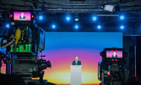 Ja, lindner hat seine personalpolitische rochade bewältigt, und das sogar. Fabset Yjmy M