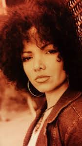 Tracey Amos's Instagram, Twitter & Facebook