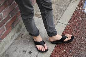 Hoàng phúc chuyên phân phối máy móc công nghiệp, máy xây dựng của các thương hiệu hàng đầu trên thế giới tại việt nam. Nhá»¯ng Máº«u Dep Káº¹p Dr Martens Hoang Phuc International Facebook