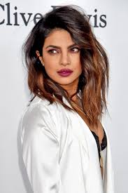 See more ideas about priyanka chopra, chopra, priyanka chopra hot. Priyanka Chopra S Messy Chestnut Lob Fallhaircolor Chestnut Hair Color Chestnut Hair Hair Color