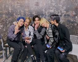 Janine On Twitter Iconic Photos Boy Squad Pop Group