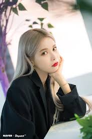 Biography, family, married, boyfriend, education & more: Mamamoo S Solar Was Pranked By Her Back Up Dancers And It S Actually Hilarious Kissasian
