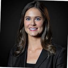 Dawn Smallwood's Instagram, Twitter & Facebook