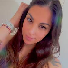 Mireya Montes's Instagram, Twitter & Facebook