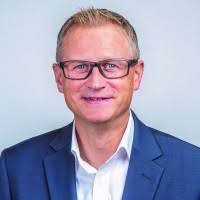 Richard Riepe's Instagram, Twitter & Facebook