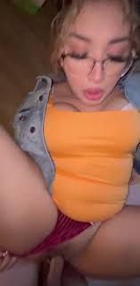 gorgeous latina takes dick missionary - Porn - EroMe