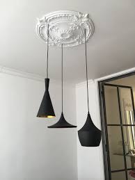Triptyque De Suspensions Noir Mat Incrustees Dans Une Rosace De Plafond Rosace Plafond Deco Maison Deco