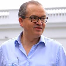 Carlos Bryan Uribe (@cbryaning)