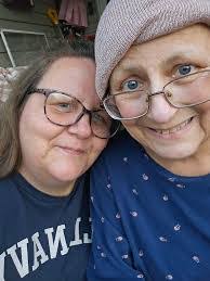 Rena Lee's Instagram, Twitter & Facebook