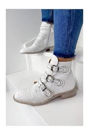 Ces bottines motardes en cuir verni de la collection essential de sacha sont géniales! Bottines Motardes Cuir Er903 Pyton Bianco Semerdjian Chez Jeunes Et Jolies Livraison Gratuite