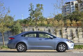 Discover how the toyota prius measures up actual mileage will vary. Toyota Corolla Hybrid A Prueba Opiniones Caracteristicas Y Precios