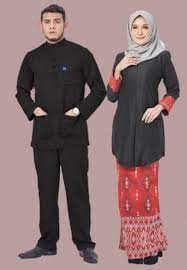 Inginkan baju raya sedondon ini 20 tema baju raya tahun 2021 / kumpulan foto foto baju kaos couple anak remaja. Gambar Baju Kurung Kapel Baju Kurung Couple Women S Fashion Muslimah Fashion On Carousell Cetakan Tidak Penuh Jahitan Tidak Kemas Kekotoran Semut Lepas Basuh Elok Semua Tiada Koyak