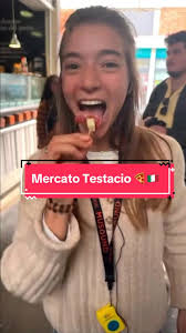 Food tour of Mercato Testaccio 🤩🍕🇮🇹 #fyp #italyfoodtour #studyabroad