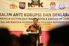 Dalam versi 6.0 klik trust site atau tambahkan hukumonline.com pada trusted site list anda. Kementerian Dalam Negeri R I