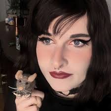 Emily and Things (@eandthings)