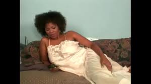 Ebony MILF Jeannie Pepper with juicy keyster deep throats a hard cock  before taking it in her bushy cunt - XNXX.COM