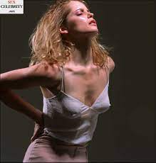 Sienna Guillory braless Photos | SexCelebrity