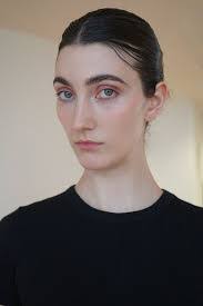 Beth Robbins's Instagram, Twitter & Facebook