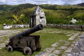 هاواي ومن الجهة الغربية الفلبين أما من الجهة الجنوبية إقليم غوام. ØºÙˆØ§Ù… Ù…Ø§ Ù‡Ø°Ø§