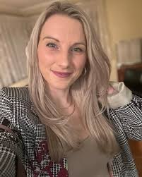 Hey baby, I think you are beautiful and I would love to be able to spend  time with you