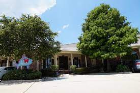 At natural pet care, we carry many balanced dry and canned dog and cat foods, as well as many raw food options. Pet Care Center 2212 David Dr Metairie La Veterinarians Mapquest