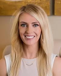 Julia Catlin's Instagram, Twitter & Facebook