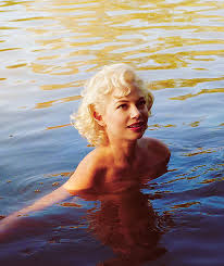 And before the official release, the promos are clearly playing up star michelle williams ' obvious knack for stepping into the famous actress' shoes. Marilyn Monroe Michelle Williams And My Week With Marilyn Image 440361 On Favim Com