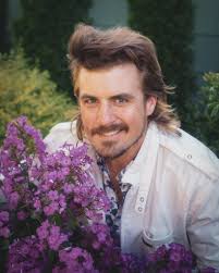 The garden phlox (phlox paniculata) and coneflowers (echinacea purpurea)  are really showing off this week!!! They really don't mind it hot and dry,  and are absolute pollinator magnets. ...Both of these plants
