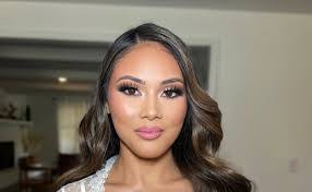 Alicia Erskine's Instagram, Twitter & Facebook