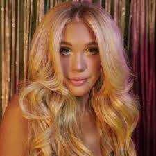 Millie Palmer's Instagram, Twitter & Facebook