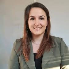 Cindy Bardin's Instagram, Twitter & Facebook