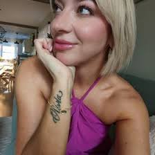 Jenny Alvarez (jenshark)