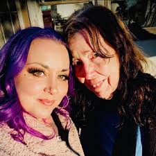 Hi! Does anyone know of a good hair salon or a good personal hair stylist!  I'm looking for someone to do a butterfly haircut for my long hair, looking  to book with